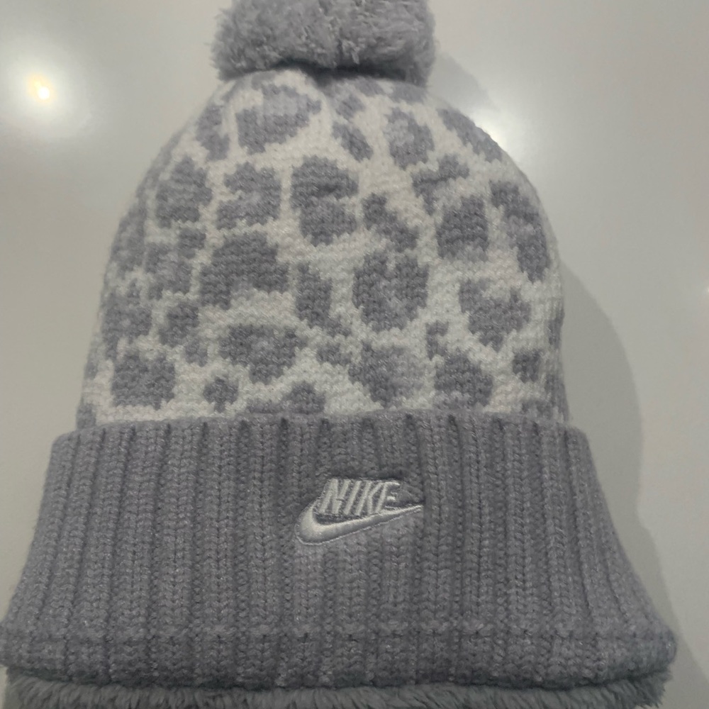 Women’s Nike winter hat